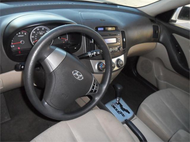 Hyundai Elantra 2010 photo 3