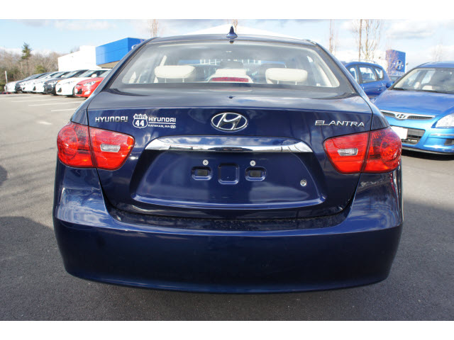 Hyundai Elantra 2010 photo 1