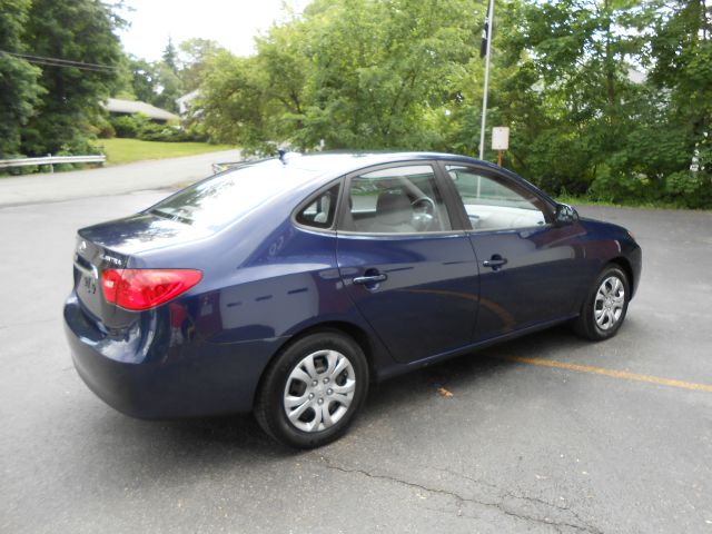 Hyundai Elantra 2010 photo 16