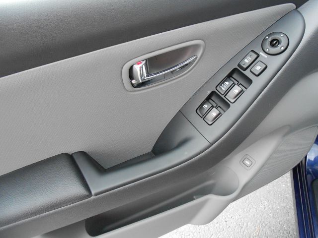 Hyundai Elantra 2010 photo 20