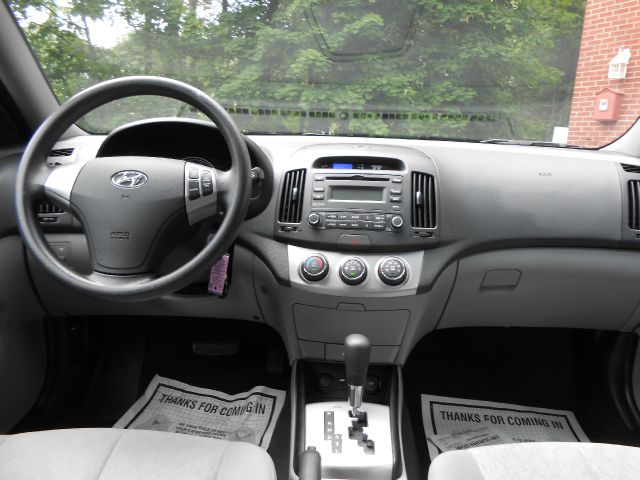 Hyundai Elantra 2010 photo 25