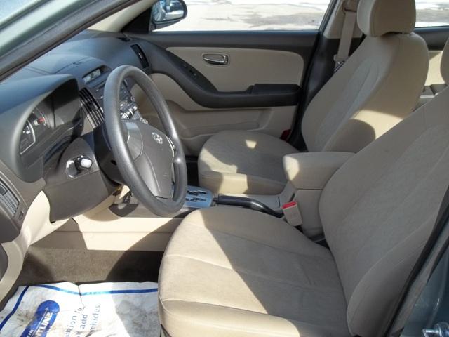 Hyundai Elantra 2010 photo 2