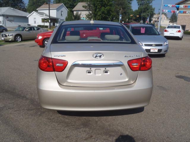 Hyundai Elantra 2010 photo 1