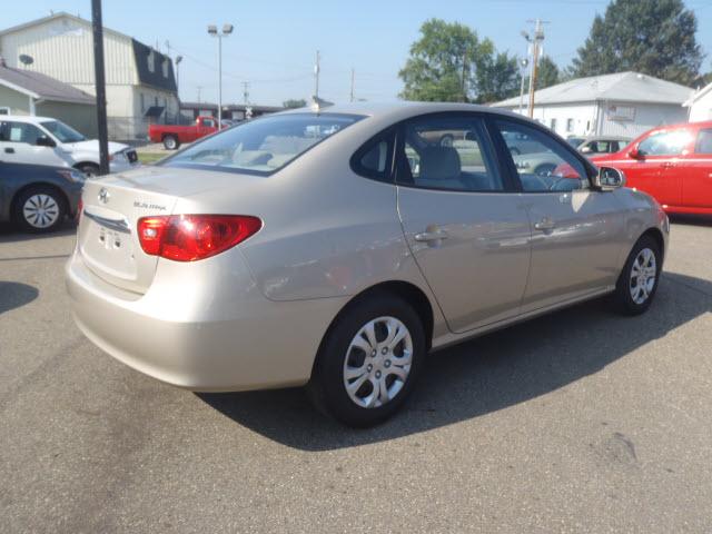 Hyundai Elantra 2010 photo 2