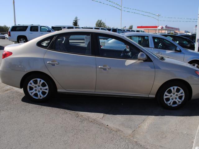 Hyundai Elantra 2010 photo 1