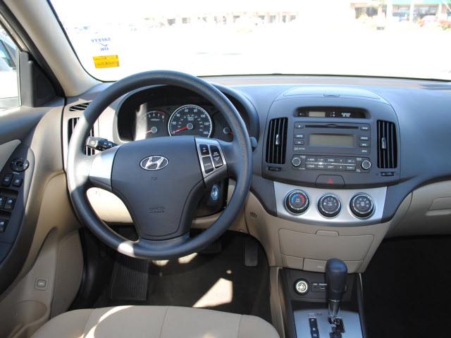 Hyundai Elantra 2010 photo 4