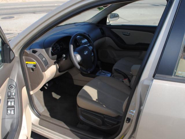 Hyundai Elantra 2010 photo 5