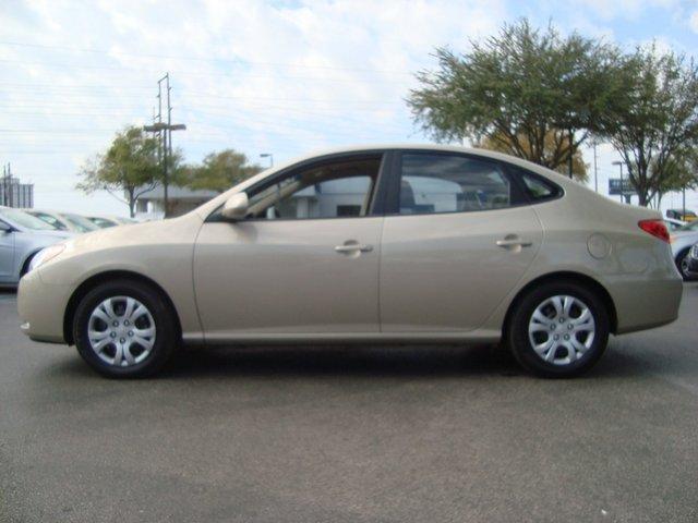 Hyundai Elantra 2010 photo 2