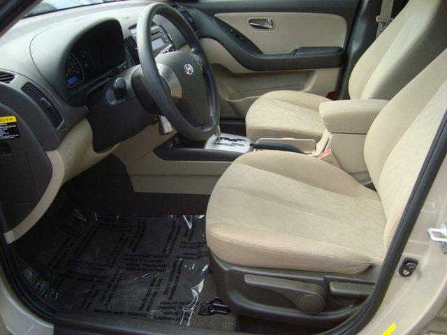 Hyundai Elantra 2010 photo 3