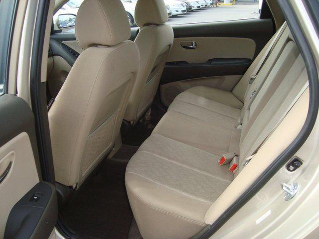 Hyundai Elantra 2010 photo 4