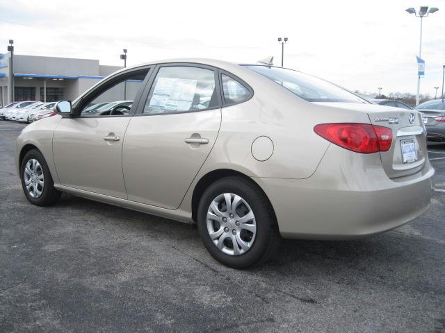 Hyundai Elantra 2010 photo 2