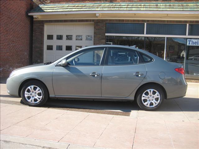 Hyundai Elantra 2010 photo 1