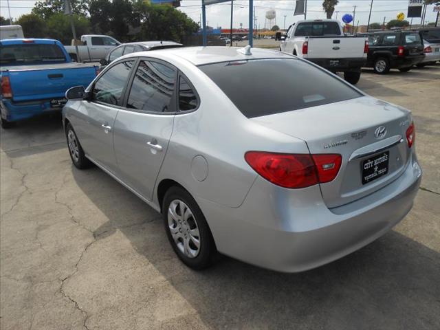 Hyundai Elantra 2010 photo 3