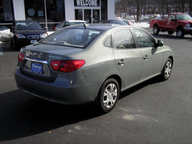 Hyundai Elantra 2010 photo 2