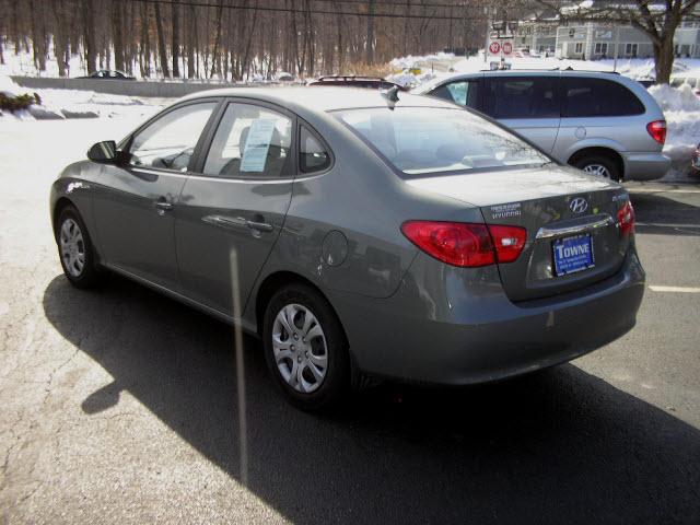 Hyundai Elantra 2010 photo 3