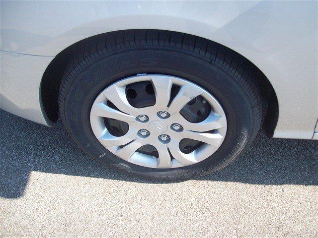 Hyundai Elantra 2010 photo 9