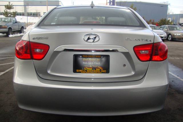 Hyundai Elantra 2010 photo 3