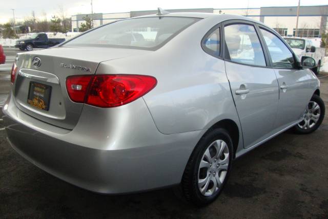 Hyundai Elantra 2010 photo 4