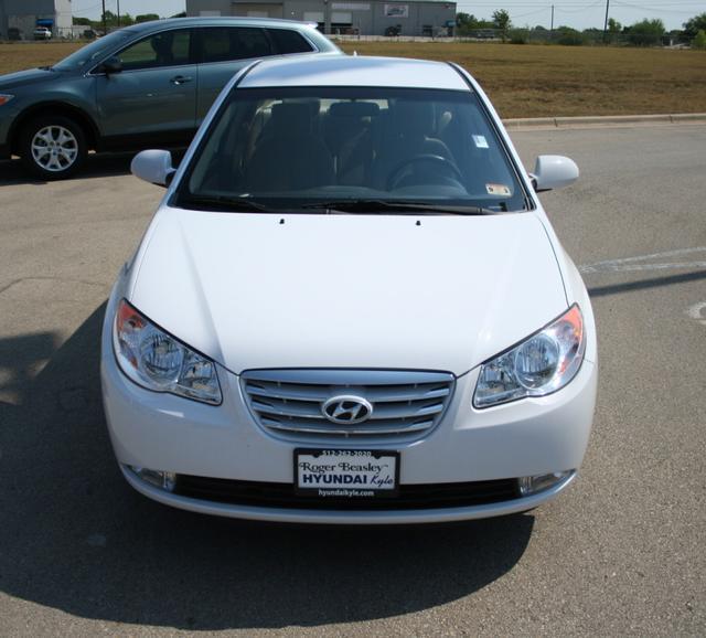 Hyundai Elantra 2010 photo 4