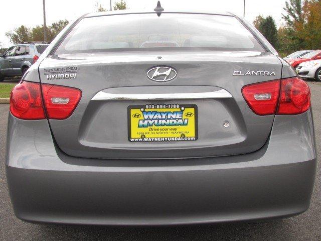 Hyundai Elantra 2010 photo 3