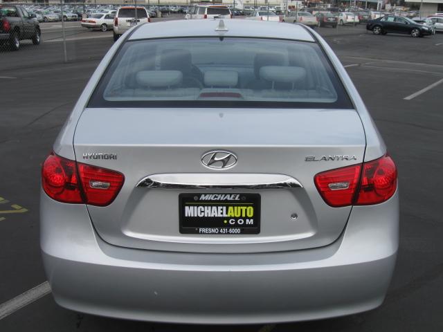 Hyundai Elantra 2010 photo 1