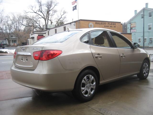 Hyundai Elantra 2010 photo 4