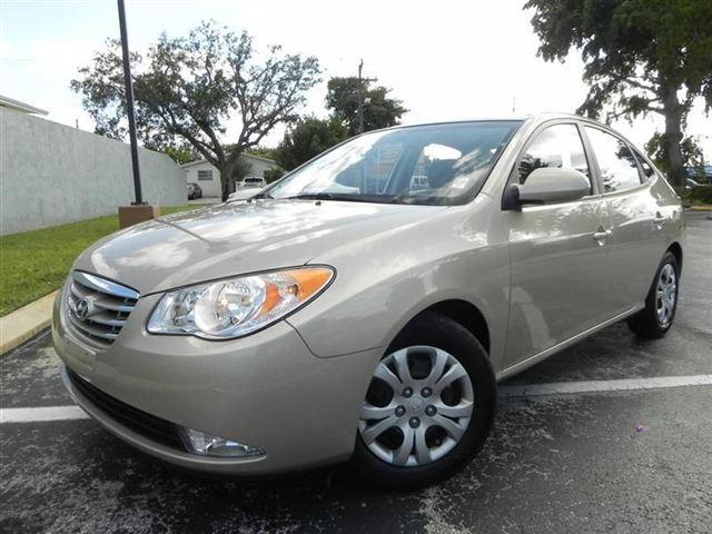 Hyundai Elantra 2010 photo 1