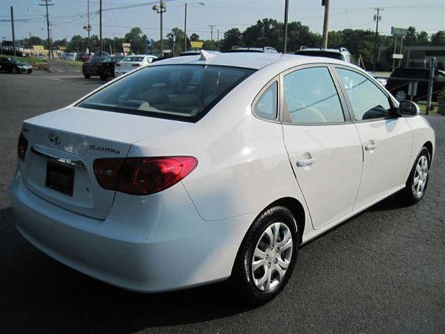 Hyundai Elantra 2010 photo 3