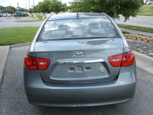 Hyundai Elantra 2010 photo 3