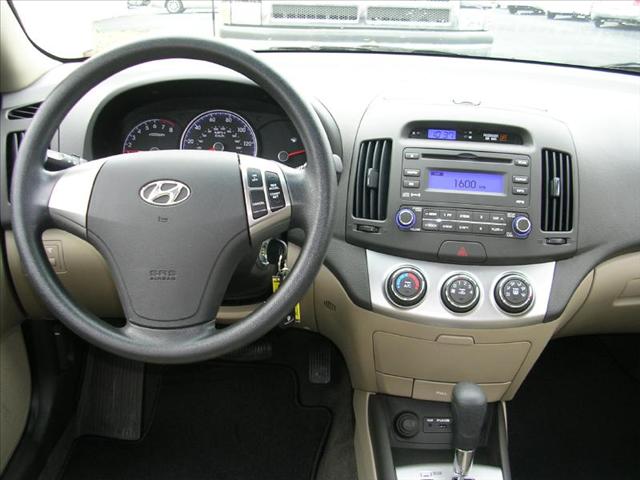 Hyundai Elantra FWD 4dr Sport Sedan