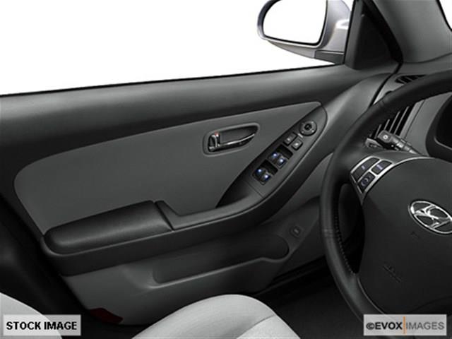 Hyundai Elantra 2010 photo 3