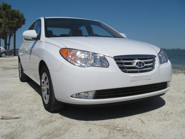 Hyundai Elantra 2010 photo 1