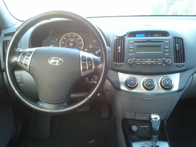 Hyundai Elantra 2010 photo 5