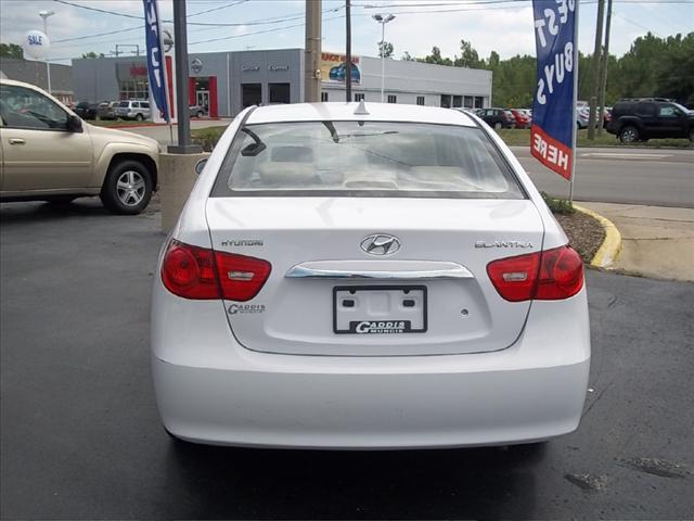 Hyundai Elantra 2010 photo 3