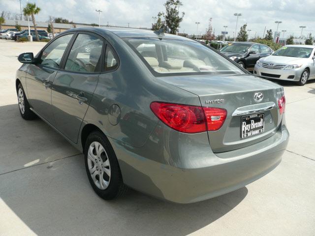 Hyundai Elantra 2010 photo 2