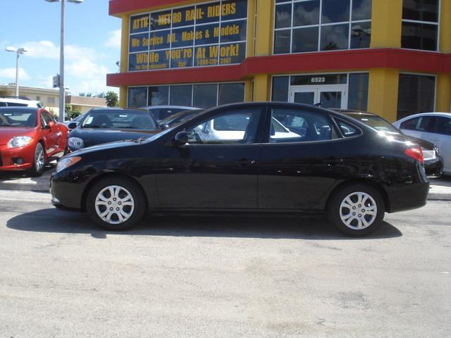 Hyundai Elantra 2010 photo 1