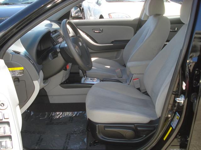 Hyundai Elantra 2010 photo 2