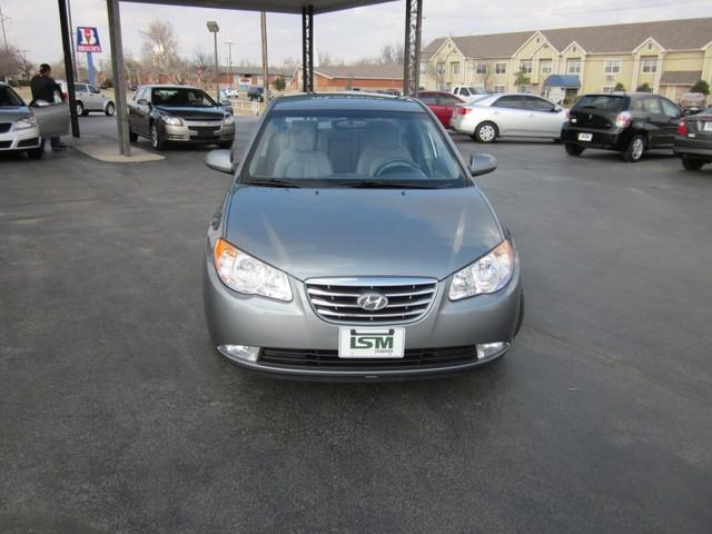 Hyundai Elantra 2010 photo 1