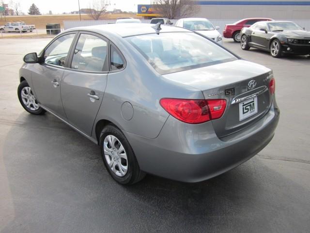 Hyundai Elantra 2010 photo 4