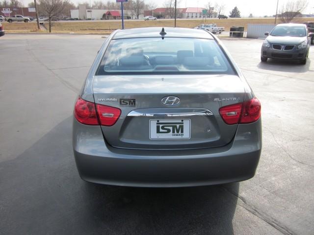 Hyundai Elantra 2010 photo 5