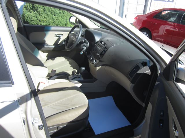 Hyundai Elantra 2010 photo 1