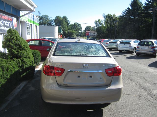 Hyundai Elantra 2010 photo 4