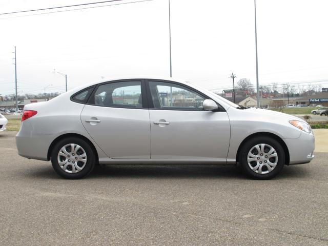 Hyundai Elantra 2010 photo 1