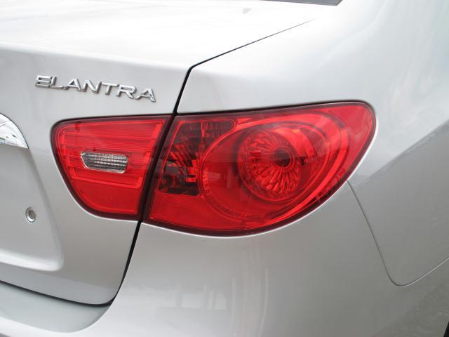 Hyundai Elantra 2010 photo 3