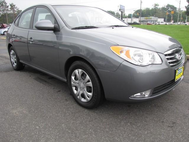 Hyundai Elantra 2010 photo 1