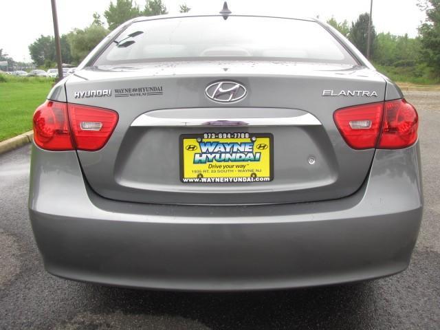 Hyundai Elantra 2010 photo 4