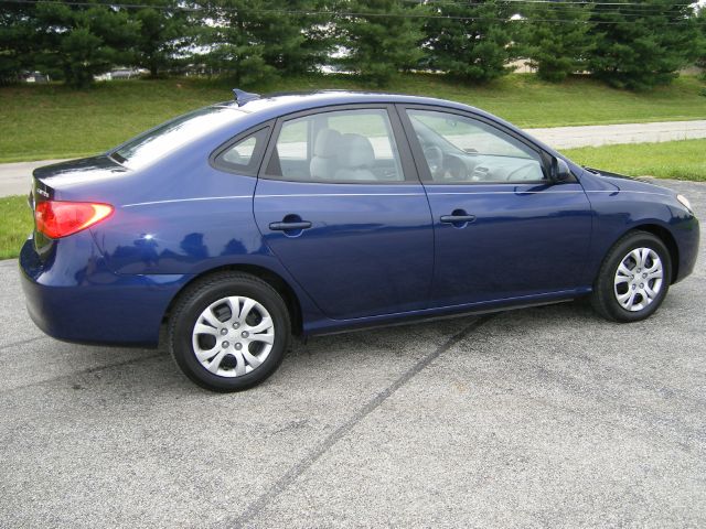 Hyundai Elantra 2010 photo 2