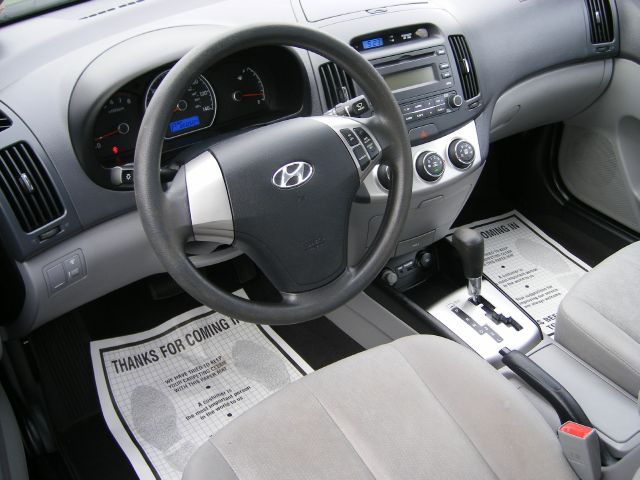 Hyundai Elantra 2010 photo 4