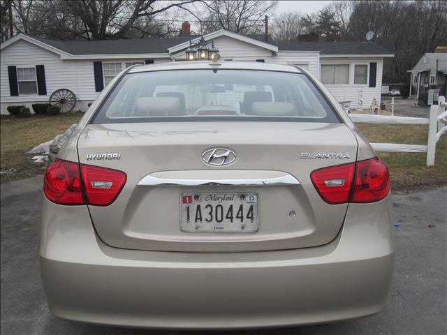 Hyundai Elantra 2010 photo 4