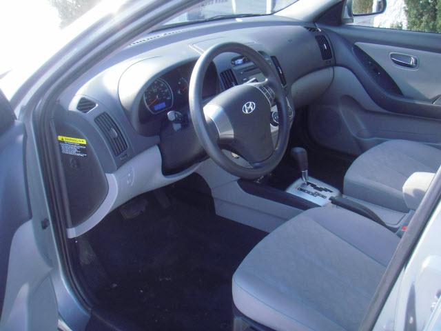 Hyundai Elantra 2010 photo 3